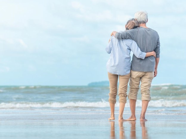 Picture1 Couple on the beach
